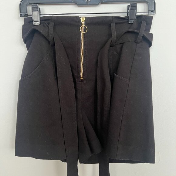 INTERMIX Shorts (NWT) Size 2 - Picture 1 of 7